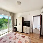 Regina Bella Villa *