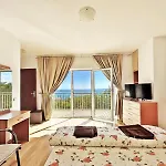 Regina Bella Villa *