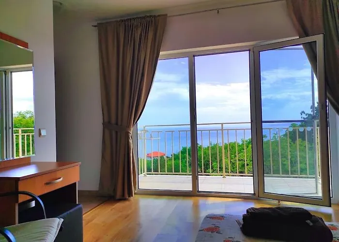 Villa Regina Bella *